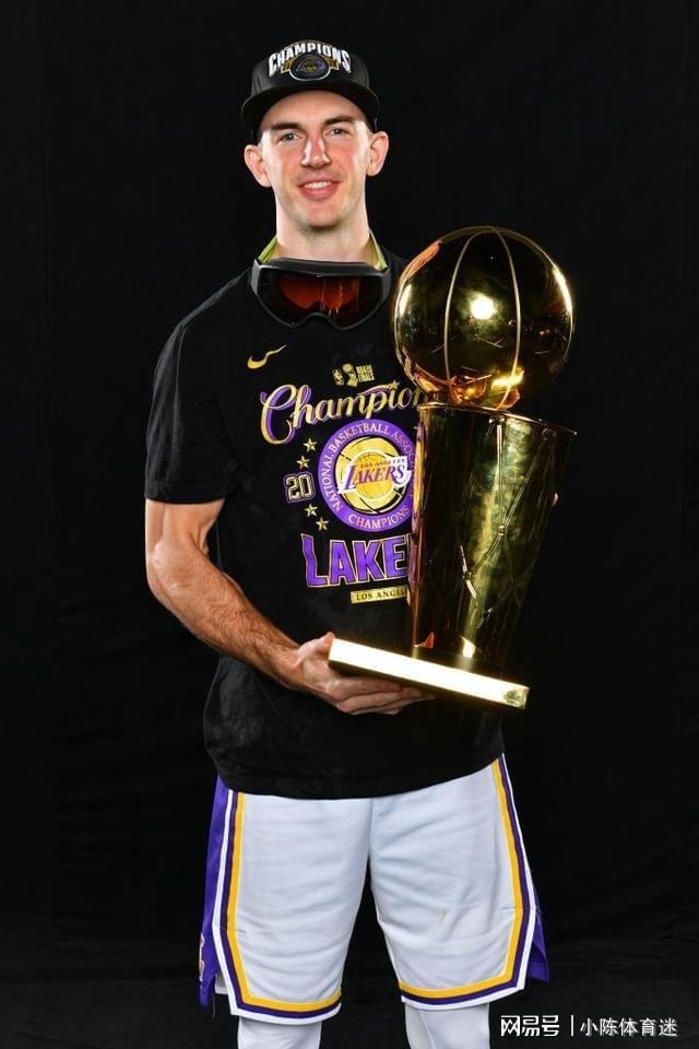 包含今晚意甲传出新动向,埃因霍温篮板制胜,管理层表态:管理层满意,赛季目标并未改变的词条 包含今晚意甲传出新动向,埃因霍温篮板制胜,管理层表态:管理层满意,赛季目标并未改变的词条