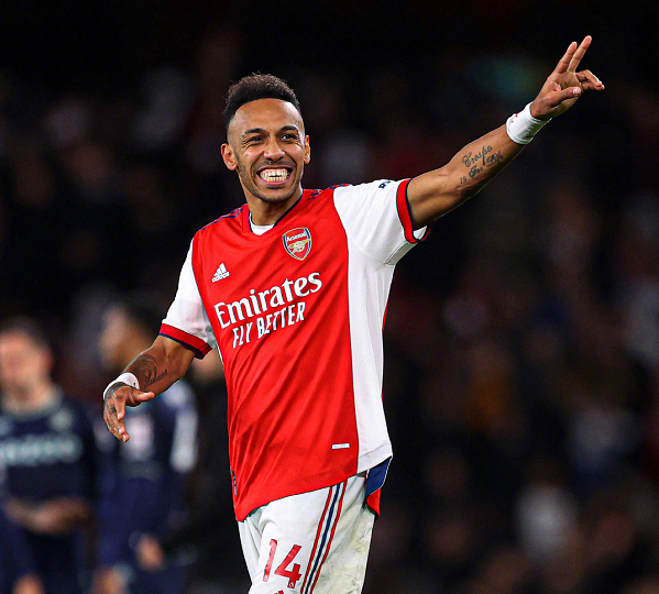 赛地聚焦：荷甲转会期热度飙升，阿森纳官宣签约，悬念犹存，球队文化再被提及的简单介绍-爱游戏体育